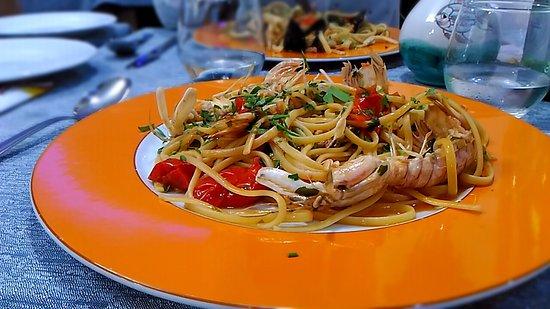 La compagnia del Concord on the Sea